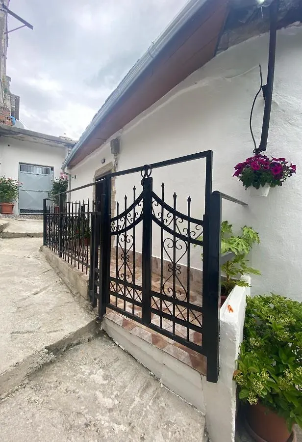 Marko'S House Gjirokaster Guest house